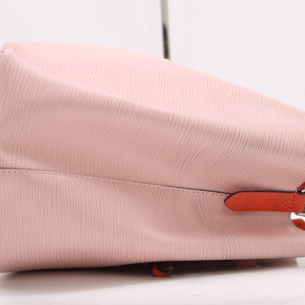 louis vuitton NeoNoe Rose Ballerine with Shoulder Strap - Picture 5 of 11